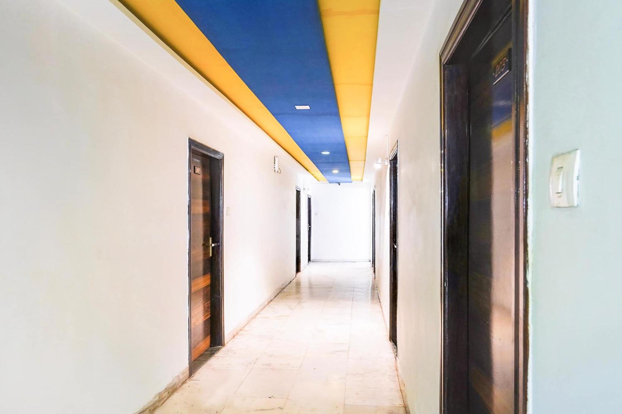 Hotel O Bridge أحمد أباد المظهر الخارجي الصورة