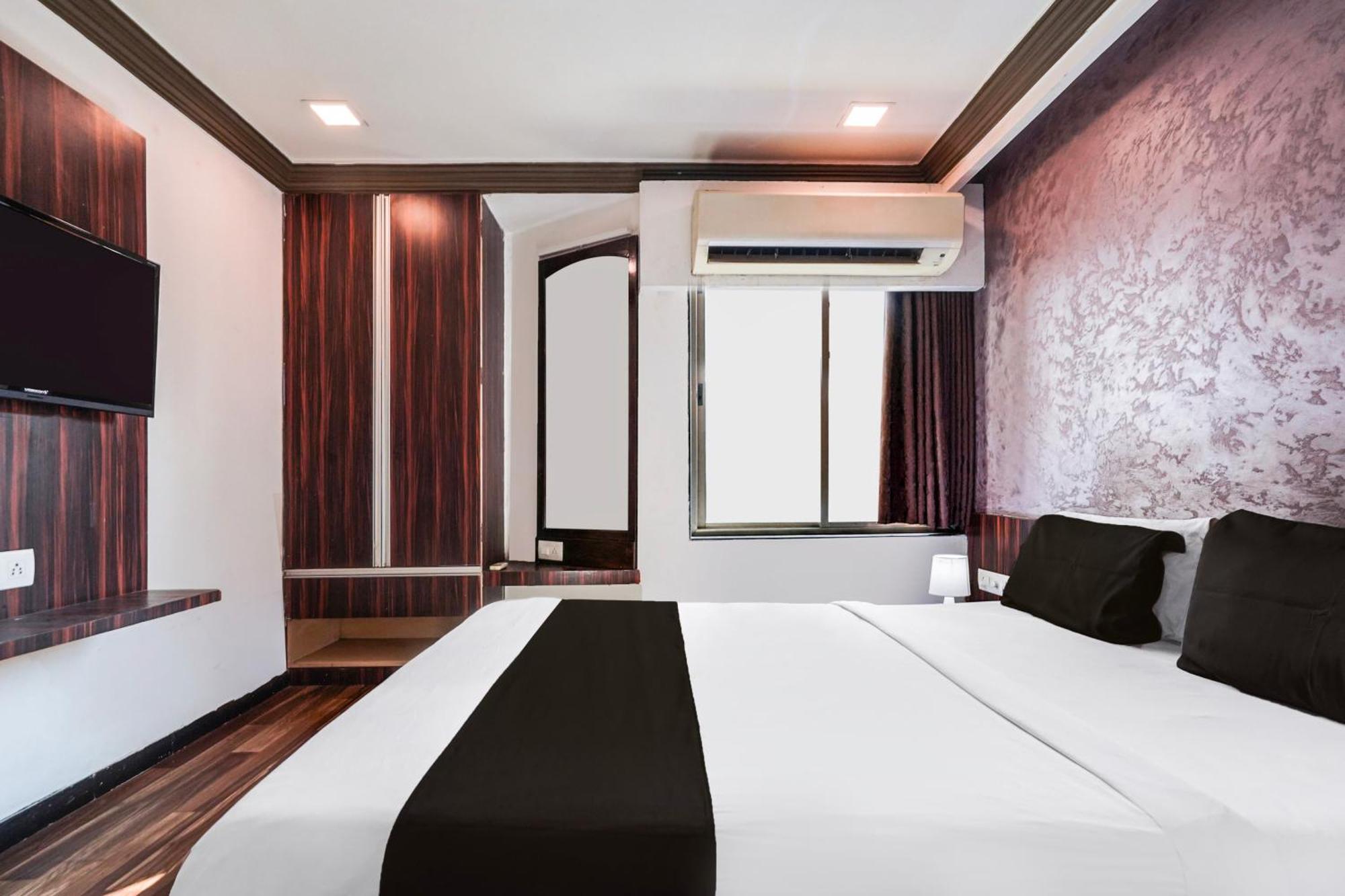 Hotel O Bridge أحمد أباد المظهر الخارجي الصورة