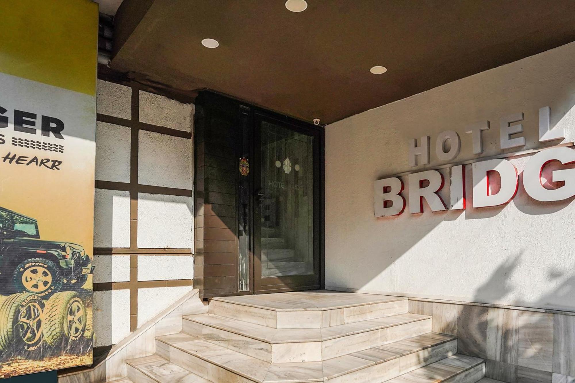 Hotel O Bridge أحمد أباد المظهر الخارجي الصورة