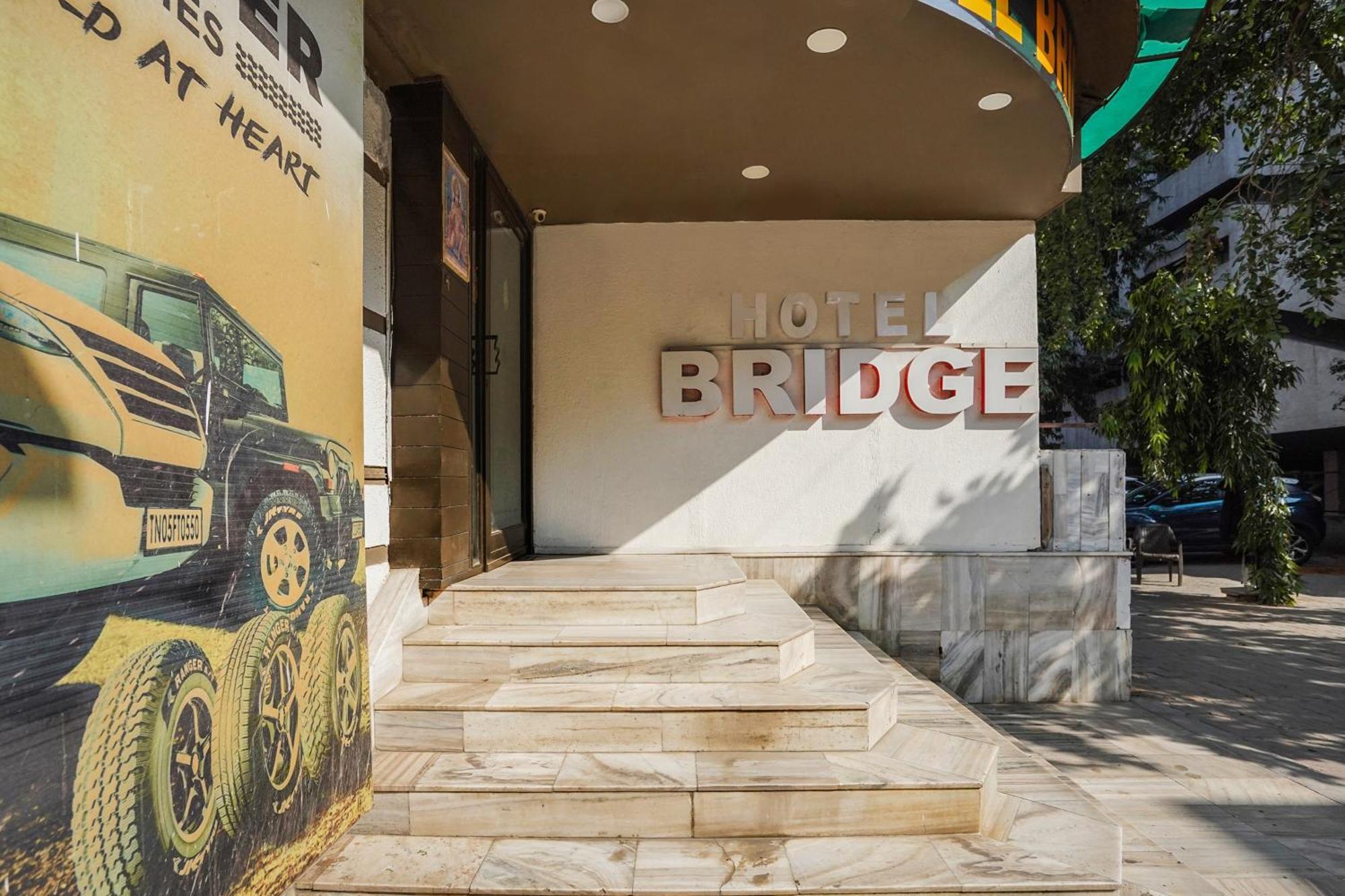 Hotel O Bridge أحمد أباد المظهر الخارجي الصورة