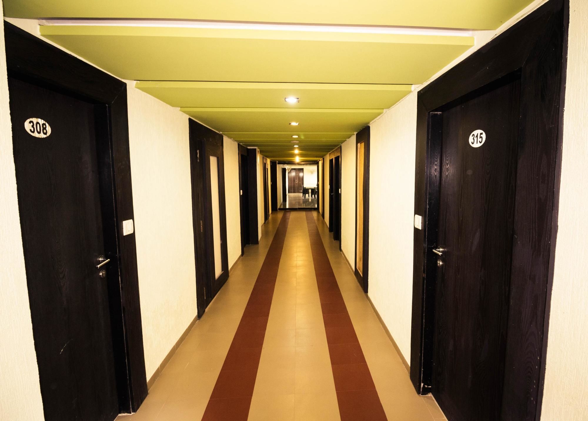 Hotel O Bridge أحمد أباد المظهر الخارجي الصورة